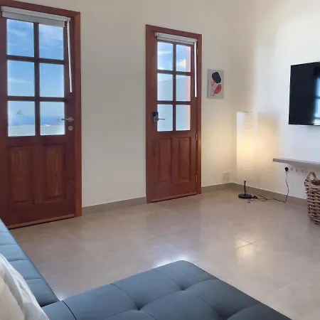 Livia Apartment *
